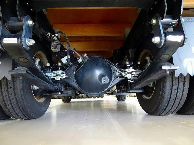 いすゞ エルフ 2RG-NJR88A(2WD)の写真39