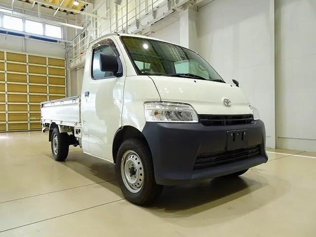 トヨタ タウンエーストラック 5BF-S413U(4WD)の写真2