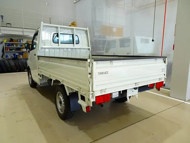 トヨタ タウンエーストラック 5BF-S413U(4WD)の写真4