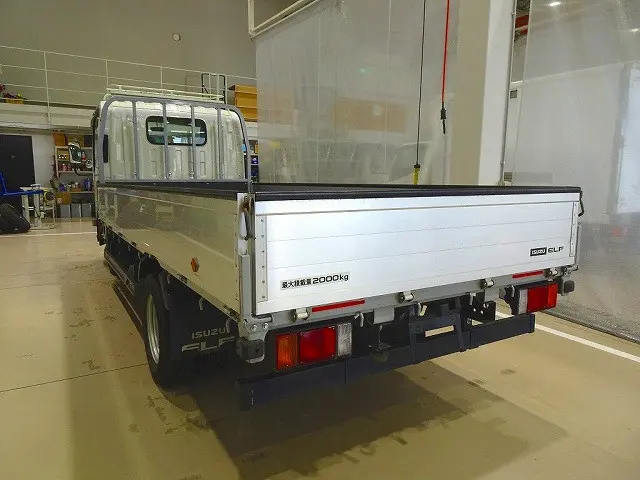 いすゞ エルフ 2RG-NLR88AR(2WD)の写真4