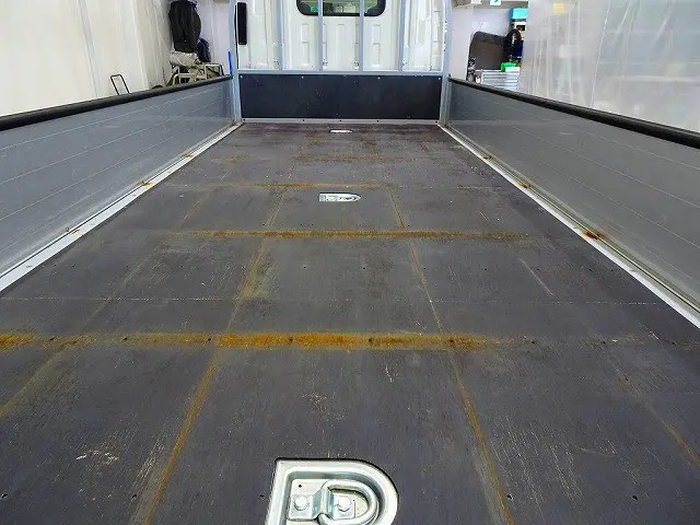 いすゞ エルフ 2RG-NLR88AR(2WD)の写真22