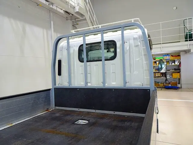 いすゞ エルフ 2RG-NLR88AR(2WD)の写真25