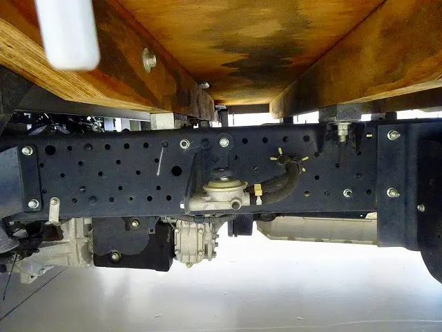 いすゞ エルフ 2RG-NLR88AR(2WD)の写真31