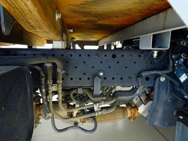 いすゞ エルフ 2RG-NLR88AR(2WD)の写真36