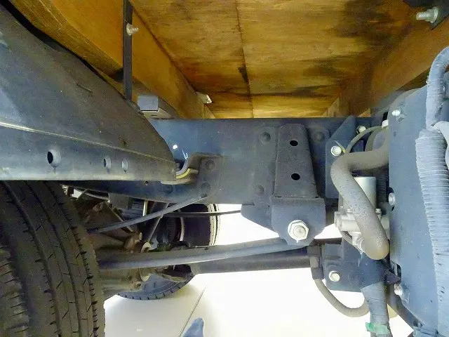 いすゞ エルフ 2RG-NLR88AR(2WD)の写真38