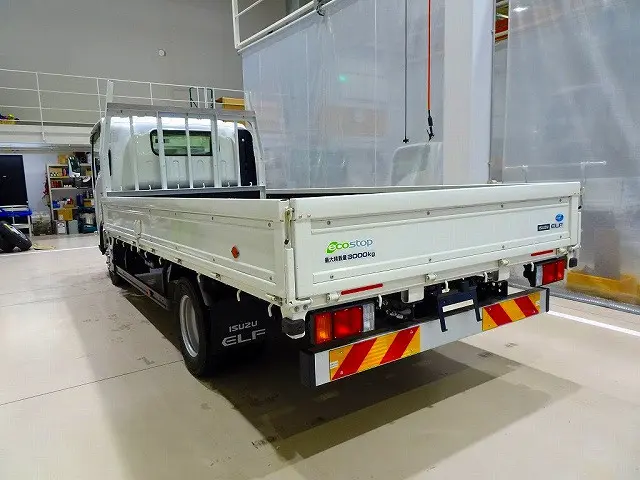 いすゞ エルフ 2RG-NPR88AC(2WD)の写真4