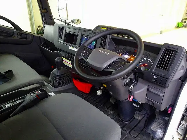 いすゞ エルフ 2RG-NPR88AC(2WD)の写真5