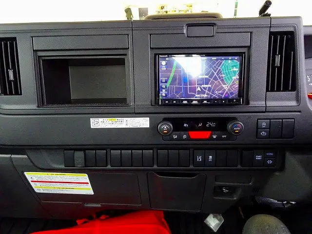 いすゞ エルフ 2RG-NPR88AC(2WD)の写真11