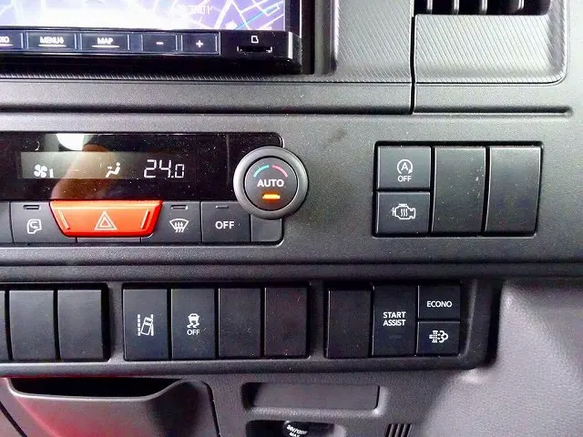 いすゞ エルフ 2RG-NPR88AC(2WD)の写真12