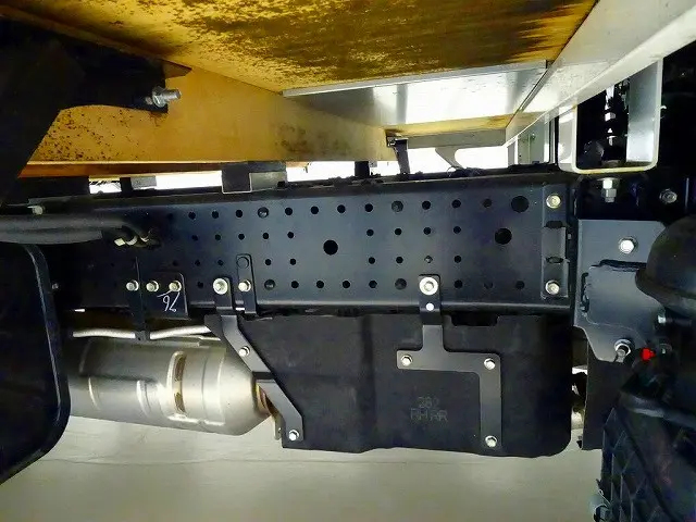いすゞ エルフ 2RG-NPR88AC(2WD)の写真38