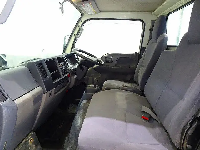 いすゞ エルフ SKG-NHS85A(4WD)の写真8