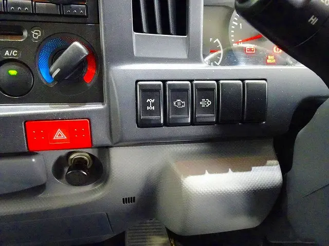 いすゞ エルフ SKG-NHS85A(4WD)の写真11