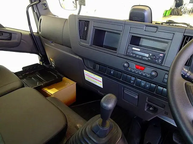 AC PS PW SRS ABS キーレス 左電格ミラー ルームミラー式バックモニター アドブルー ターボ 排気ブレーキ フロア6MT|いすゞ フォワード 2RG-FRR90S3(2WD)の写真10