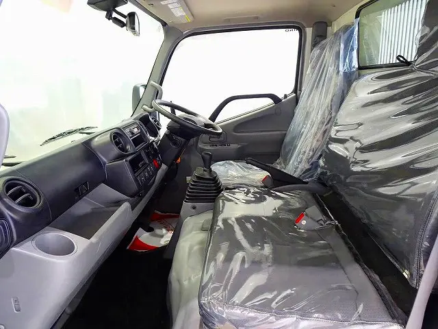 車線逸脱警報装置 衝突被害軽減ブレーキ アイドリングストップ トラクションコントロール クリアランスソナー ビニールシートカバー|日野 デュトロ 2KG-XZC600T(2WD)の写真8