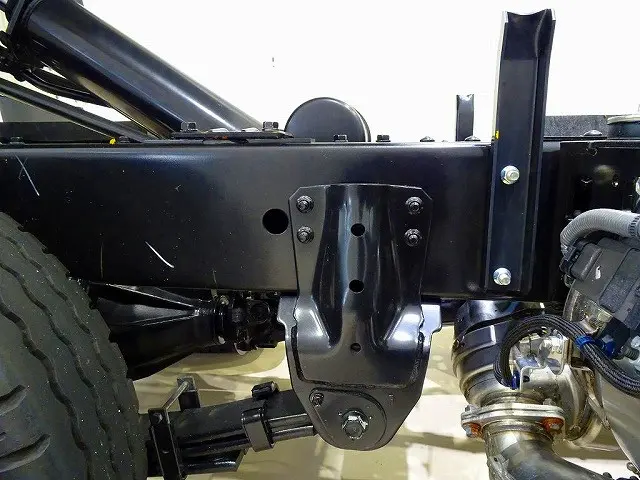 燃料タンク80L シャーシは 錆止め/マフラー塗装 仕上げに力を入れています。|日野 デュトロ 2KG-XZC600T(2WD)の写真48