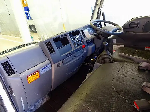 いすゞ エルフ 2PG-NKS88AN(4WD)の写真7