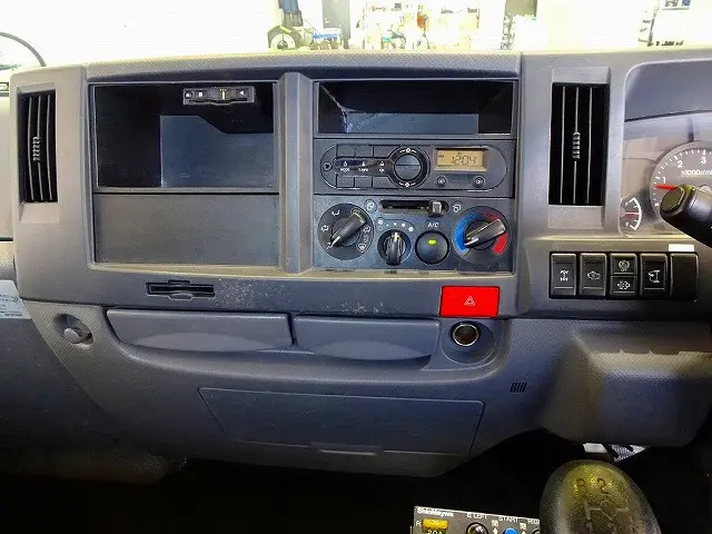 いすゞ エルフ 2PG-NKS88AN(4WD)の写真10
