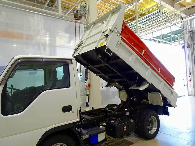 いすゞ エルフ 2PG-NKS88AN(4WD)の写真30