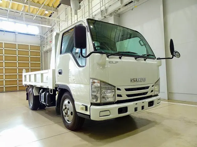 いすゞ エルフ TPG-NKR85AD(2WD)の写真2