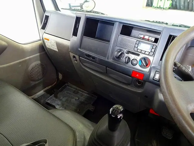 いすゞ エルフ TPG-NKR85AD(2WD)の写真9