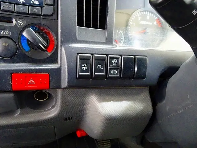 いすゞ エルフ TPG-NKR85AD(2WD)の写真11