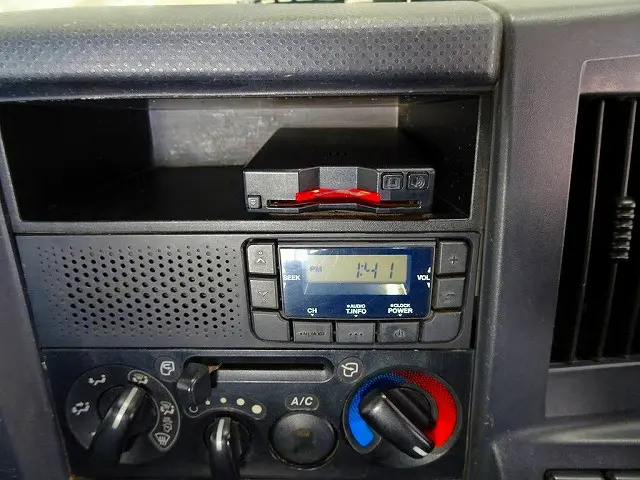 いすゞ エルフ TPG-NKR85AD(2WD)の写真12