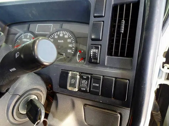 いすゞ エルフ TPG-NKR85AD(2WD)の写真15
