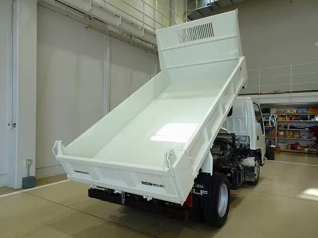 いすゞ エルフ TPG-NKR85AD(2WD)の写真23