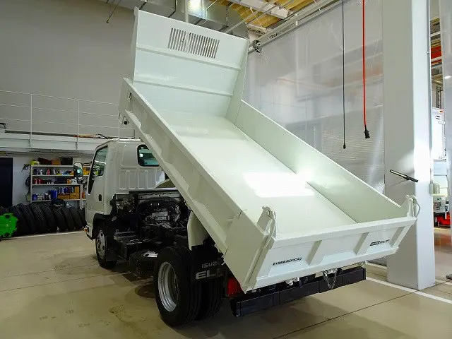 いすゞ エルフ TPG-NKR85AD(2WD)の写真24