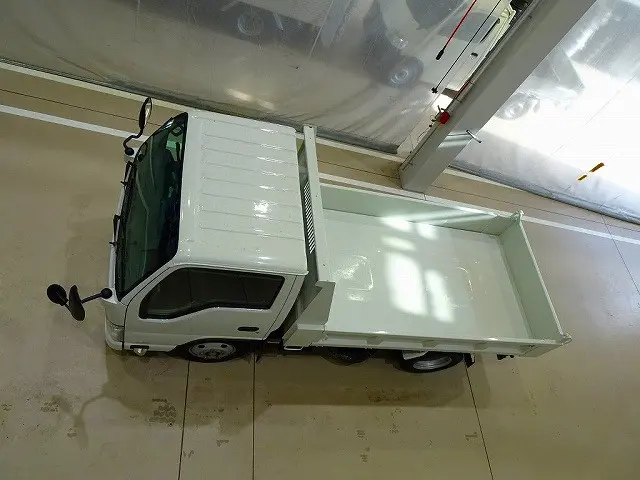 いすゞ エルフ TPG-NKR85AD(2WD)の写真32