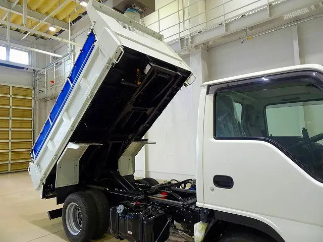 荷台内寸:300×159×38 新明和/SD2-32 三方開 手動シート(開き止め付) リアアオリ左右ピン差し加工 鳥居上部左右角出し(脱着可)/枕木取付 右シャシリアスライド用スイッチコード|いすゞ エルフ TPG-NKR85ANの写真34