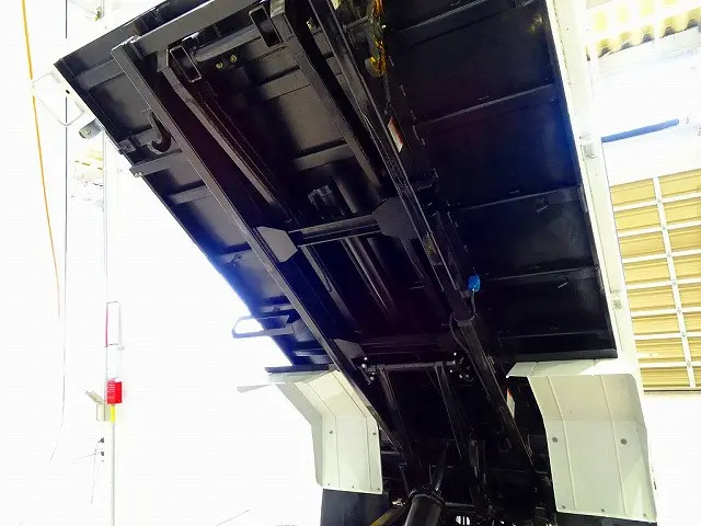 荷台内寸:300×159×38 新明和/SD2-32 三方開 手動シート(開き止め付) リアアオリ左右ピン差し加工 鳥居上部左右角出し(脱着可)/枕木取付 右シャシリアスライド用スイッチコード|いすゞ エルフ TPG-NKR85ANの写真36