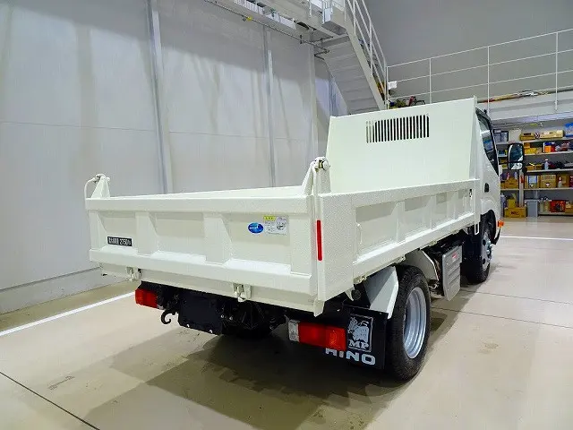 お問合せ管理No.B440　R7 デュトロ 2.75t 4No. 4WD(切替式) FJL 強化ダンプ 未使用車|日野 デュトロ 2DG-XZU675T(4WD)の写真3