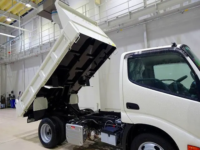 荷台内寸：305×159×37　極東開発/DD02-31　三方開|日野 デュトロ 2DG-XZU675T(4WD)の写真27