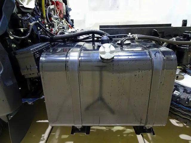 燃料タンク65L|日野 デュトロ 2DG-XZU675T(4WD)の写真37