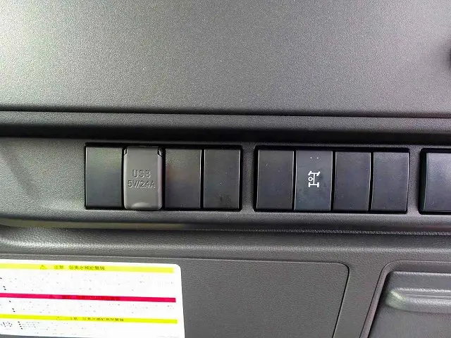 いすゞ フォワード 2RG-FRR90S3(2WD)の写真13