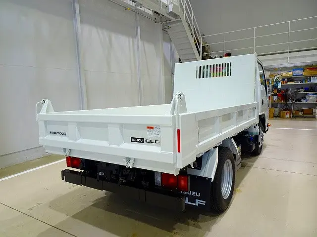 お問合せ管理No.B507　R7 エルフ 2t 4WD(切替式) FFL 強化ダンプ 未使用車|いすゞ エルフ 2PG-NKS88AD(4WD)の写真3
