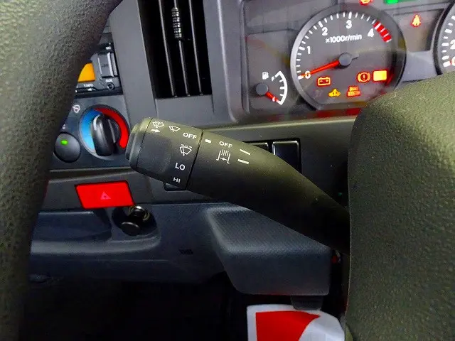 いすゞ エルフ 2PG-NKS88AD(4WD)の写真17