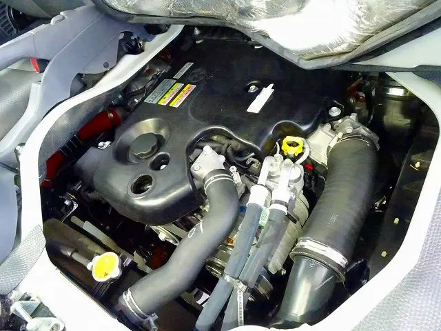 エンジンルーム|いすゞ エルフ TPG-NJR85AD(2WD)の写真39