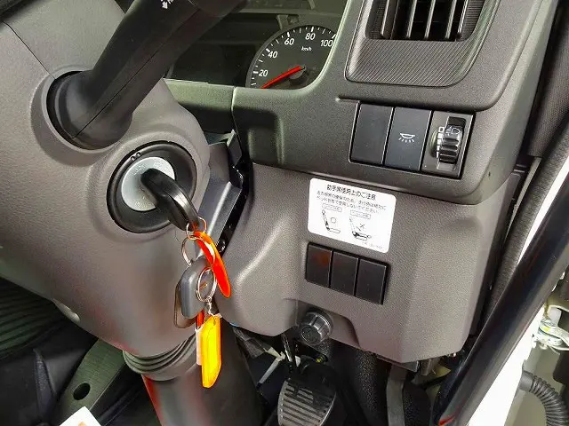いすゞ フォワード 2RG-FRR90S3(2WD)の写真20