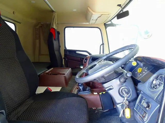 日野 プロフィア 2DG-FS1AGA(6x4)の写真6