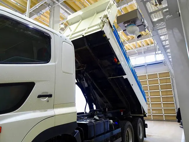 日野 プロフィア 2DG-FS1AGA(6x4)の写真35