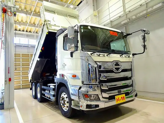 お問合せ管理No.B616 R3 プロフィア 8.9t 3軸 2デフ ダンプ 410ps メッキフロントバンパー/グリル/コーナー/左右ドア|日野 プロフィア 2DG-FS1EGA(6x4)の写真27