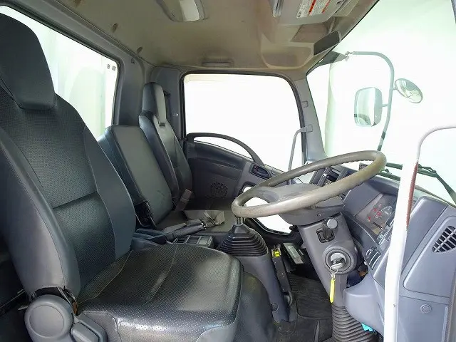 いすゞ フォワード TKG-FRR90S1(2WD)の写真6