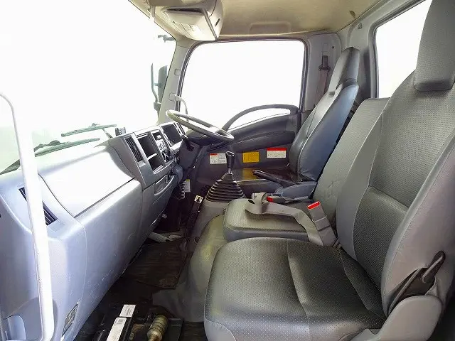 いすゞ フォワード TKG-FRR90S1(2WD)の写真9
