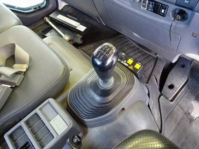 いすゞ フォワード TKG-FRR90S1(2WD)の写真17