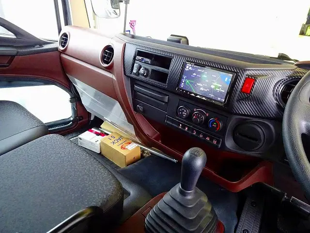 AC　PS　PW　SRS　ABS　集中ドアロック　左電格ミラー　社外メモリーナビ/バックカメラ連動/フルセグTV/DVD(CN-HE02D)　ETC　バックモニター　ドライブレコーダー　フロア6MT|日野 レンジャー 2KG-FC2ABA(2WD)の写真9