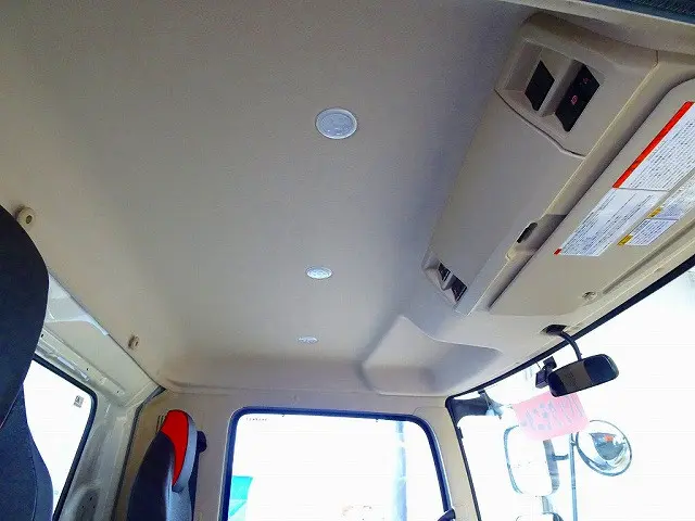 室内LED灯|日野 レンジャー 2KG-FC2ABA(2WD)の写真18