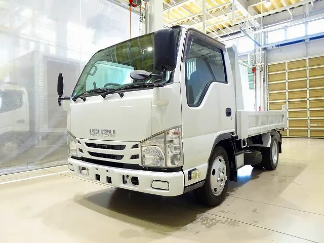 いすゞ エルフ TPG-NJR85AD(2WD)の写真1