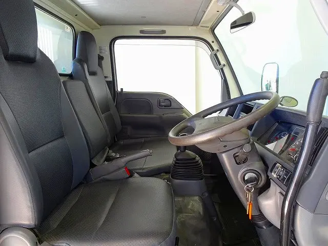 いすゞ エルフ TPG-NJR85AD(2WD)の写真6